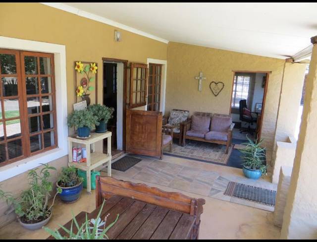 3 BEDROOM HOUSE FOR SALE IN NIEU BETHESDA